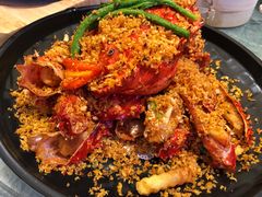 避风塘炒石岩蟹-79号渔船海鲜饭店(宝安店)