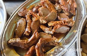 Braised Goose Wings and Goose Kidneys