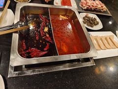 -百年川椒重庆老火锅(光谷店)