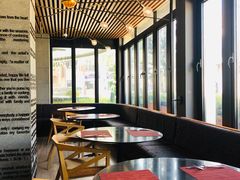 靠窗位-WOLFGANG PUCK KITCHEN & BAR(迪士尼小镇店)
