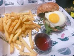 胖子最爱-Grinder 绞肉机汉堡(武定路店)