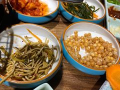 -明洞阿姨·韩式酱蟹烤肉·创意料理(三元桥店)