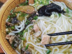-正宗李家土鸡米线店