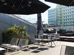 -UNI UNI(环亚凯瑟琳店)