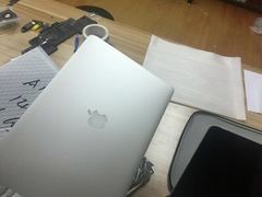 -Apple Store苹果手机电脑售后维修中心(浦东店)