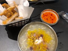 冰凉酸奶酒酿圆子-贡梅老面馆·蟹粉面·无锡特色小吃(南长街主推店)