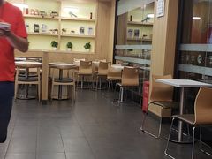 大堂-华莱士·全鸡汉堡(黄岐1店)