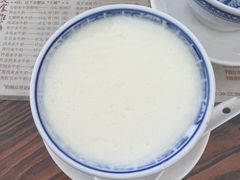 -周大娘牛乳(旧寨古村总店)