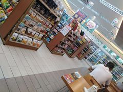 -全家便利店(南峰中心店)