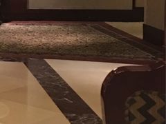 -深圳富苑皇冠假日套房酒店