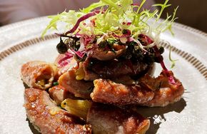 Spicy Pork Sausage with Pickled Chili