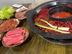 -黄潇洒老火锅(九眼桥宏济巷店)