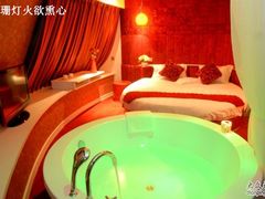 红磨坊-天逅酒店(苏州观前步行街店)