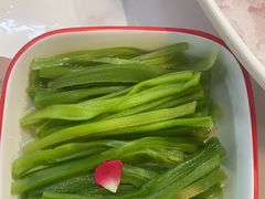 -洪氏嗨捞·广东猪肚鸡·椰子鸡火锅(西咸万象城店)
