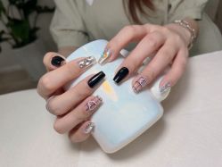 -槿里日式美甲工作室