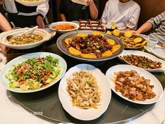 -五谷丰登农家院·地道胶东菜·海鲜烧烤(威海店)