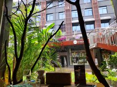 -春树下·树屋花房西餐厅(罍街AS1980店)