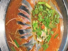 -野山舂·贵州现舂酸汤火锅(鸿通城店)