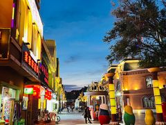 -布尔津河堤夜市