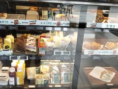 面包甜点陈列柜-星巴克(广州立白中心店)