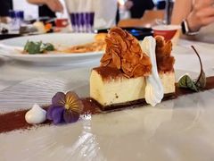 提拉米苏配杏仁脆片-Ponte 意大利餐厅