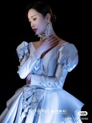 -红番婚纱礼服