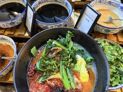 -广州万富希尔顿酒店·感趣自助餐厅·金秋蟹宴生蚝海鲜刺身
