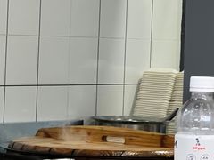 -黄阿姨锅贴大王(万航渡路店)