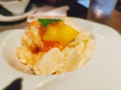 -穹六人间 people 6(岳阳路店)