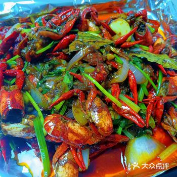 外面的龙虾不敢敞开了吃，怕不干净，所以今年头回自己做