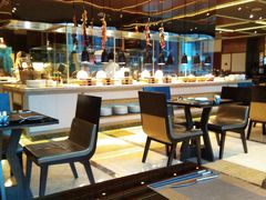 自助取餐区-大中华希尔顿酒店-念自助餐·嗨啤·小龙虾