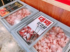 -江南猪肉商会无限续吃(弘大店)