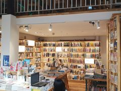 -猫的天空之城概念书店(苏州平江店)