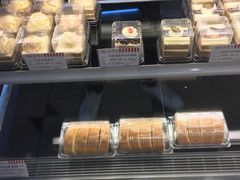-红宝石·鲜奶小方·海派西点房(南丹店)