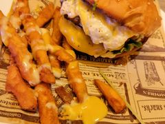 洛杉矶双重车达芝士牛肉汉堡-J·one Bistro吉萬酒厨·牛排