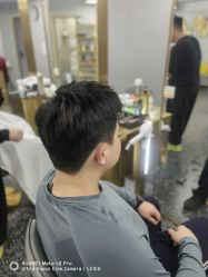 -即型男士理发工作室