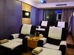 -金色印象·4K影院式足体养生(杨家坪西郊店)