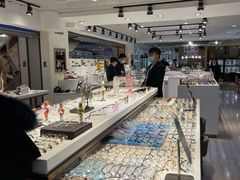 -宏宇眼镜蔡司依视路折扣店(兆佳眼镜城店)