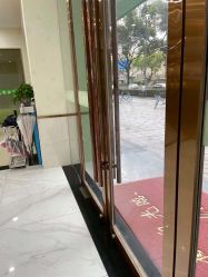 -苗医生专业祛痘·皮肤管理