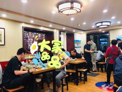 等位区-门框胡同百年卤煮(新街口店)