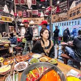 萍姐火锅自认为是重庆火锅中的杠把子啦 根本吃不腻！