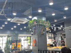 -愉肴麻辣香锅(中山路店)