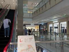 -上海来福士广场