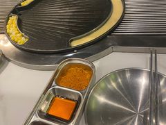 -山野的朋友露营炭火烤肉