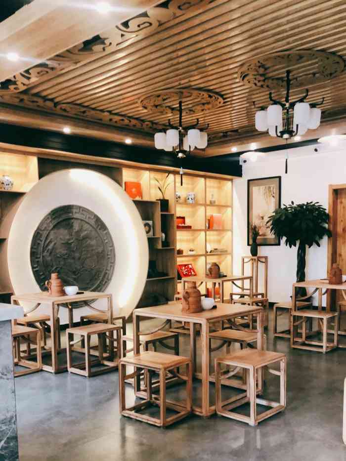 楼上的包间有不同风格的设计,安静有私密空间