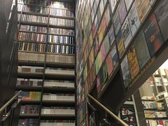 -钟书阁(群光广场店)