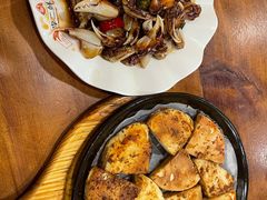 料理烤特色火烧-老东镇啤酒屋海鲜加工·蒸汽海鲜·海鲜烧烤(台东店)