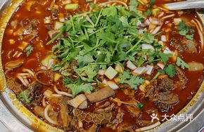 Braised Lamb Offal with Rice Noodles in Clay Pot