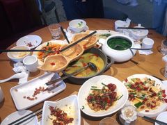 -隔壁老王·家常云南菜(花巷店)