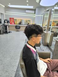 -苏豪路易士·嘉玛发廊